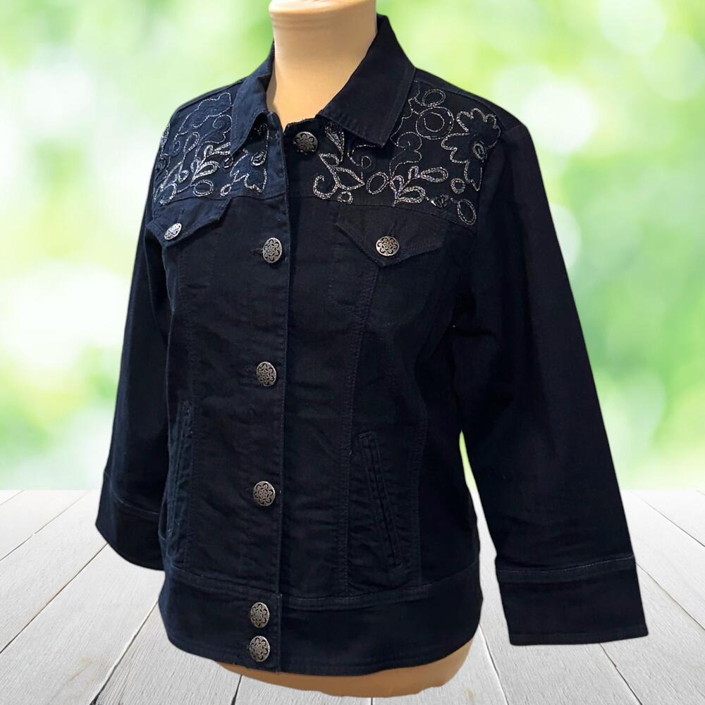 CHICOS Embellished Denim Jacket Beaded Embroidered Filigree Buttons Size 1 (M)